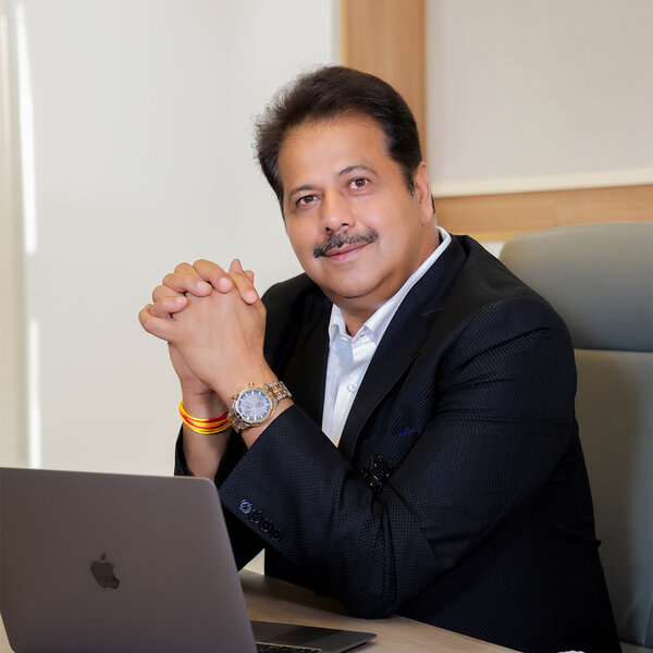 rsz_chanderjeet_pathak_chairman_divyansh_group